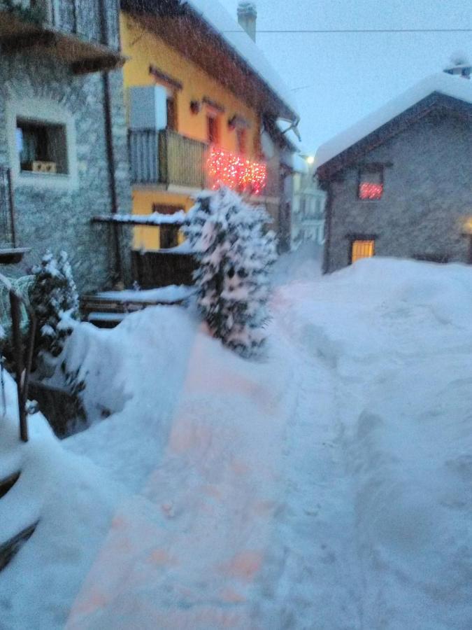 Affittacamere Chez Magan Gignod Esterno foto