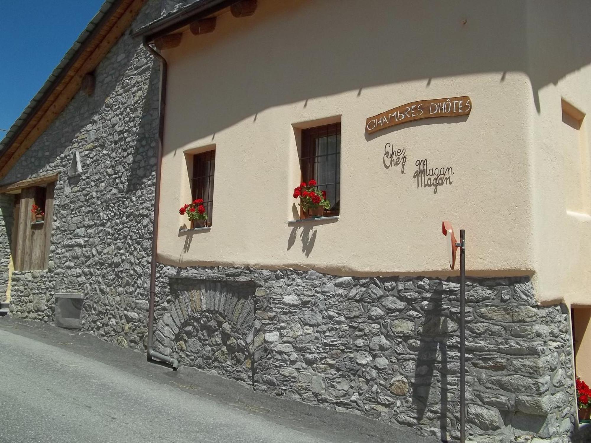 Affittacamere Chez Magan Gignod Esterno foto